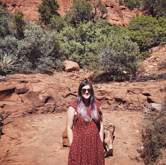 Meet your Posher, Christin - Picture 2 of 5